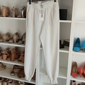 Joie Mariner Crepe Crop Pant in Porcelain